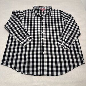 Woman With In Button-Up Blouse Black White size 18/20